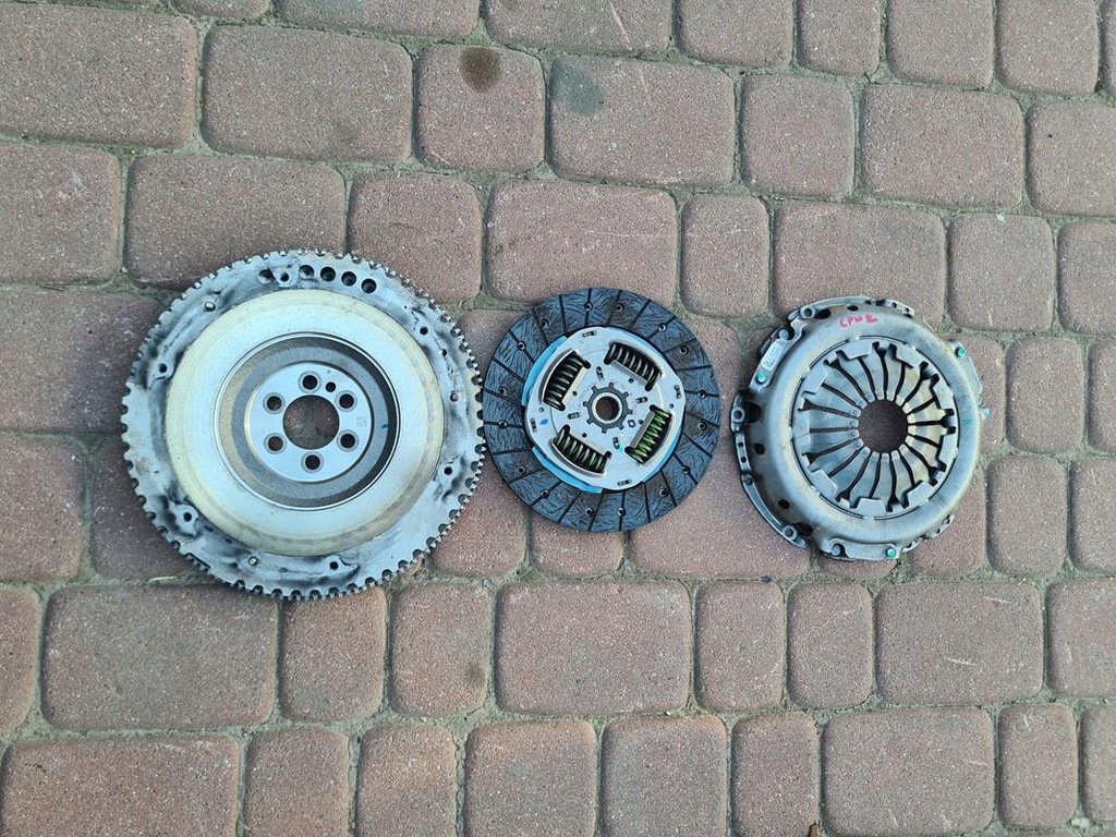 фото №1, Двухмассовый маховик сцепление 0.9 renault captur 2 ii