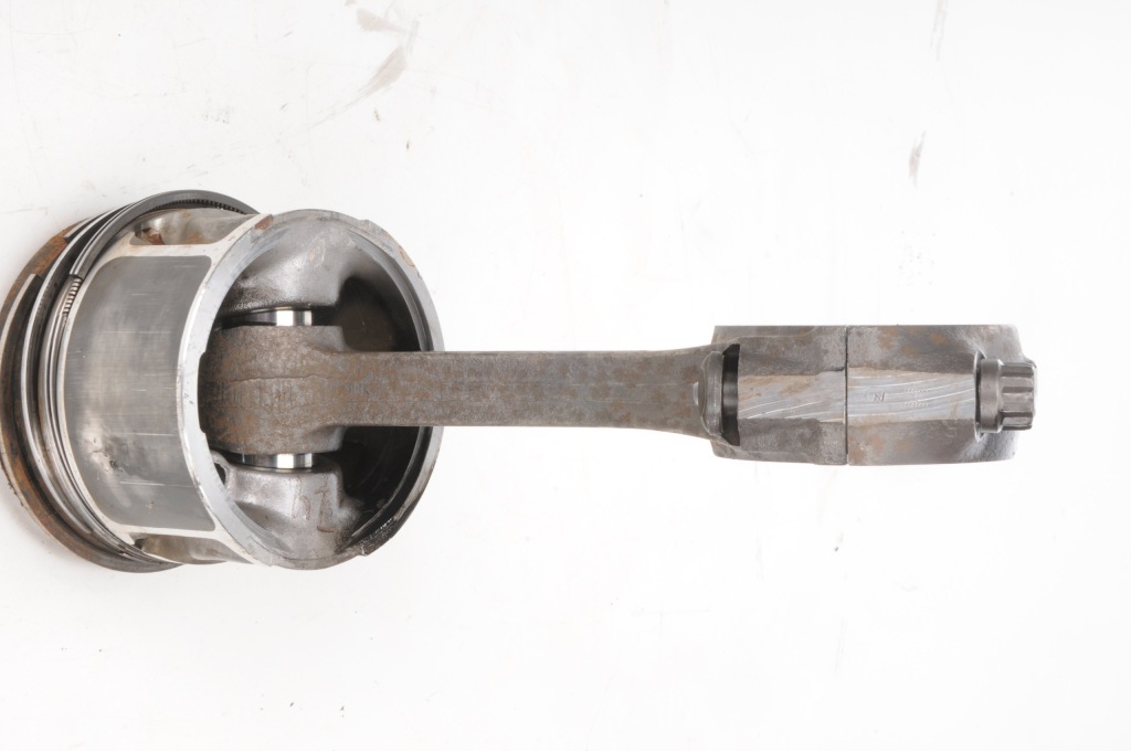 фото №6, Nissan cabstar 2.7 td 8v 90km поршень с шатун