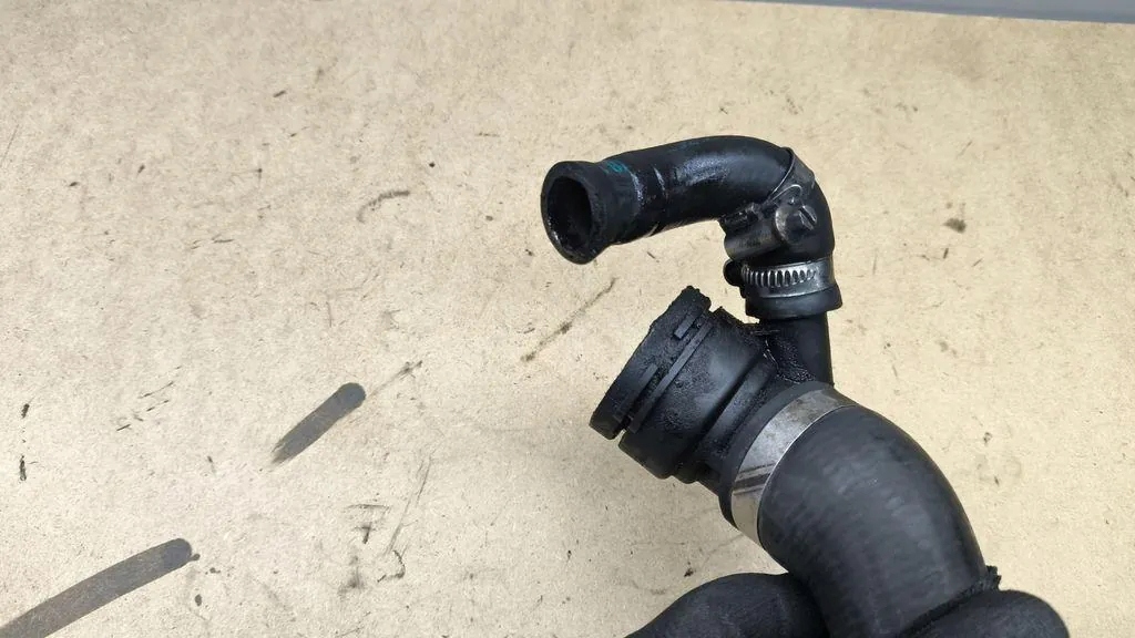 фото №7, Труба охолодження bmw 1 e87 115757148378 2.0l дизель 2006