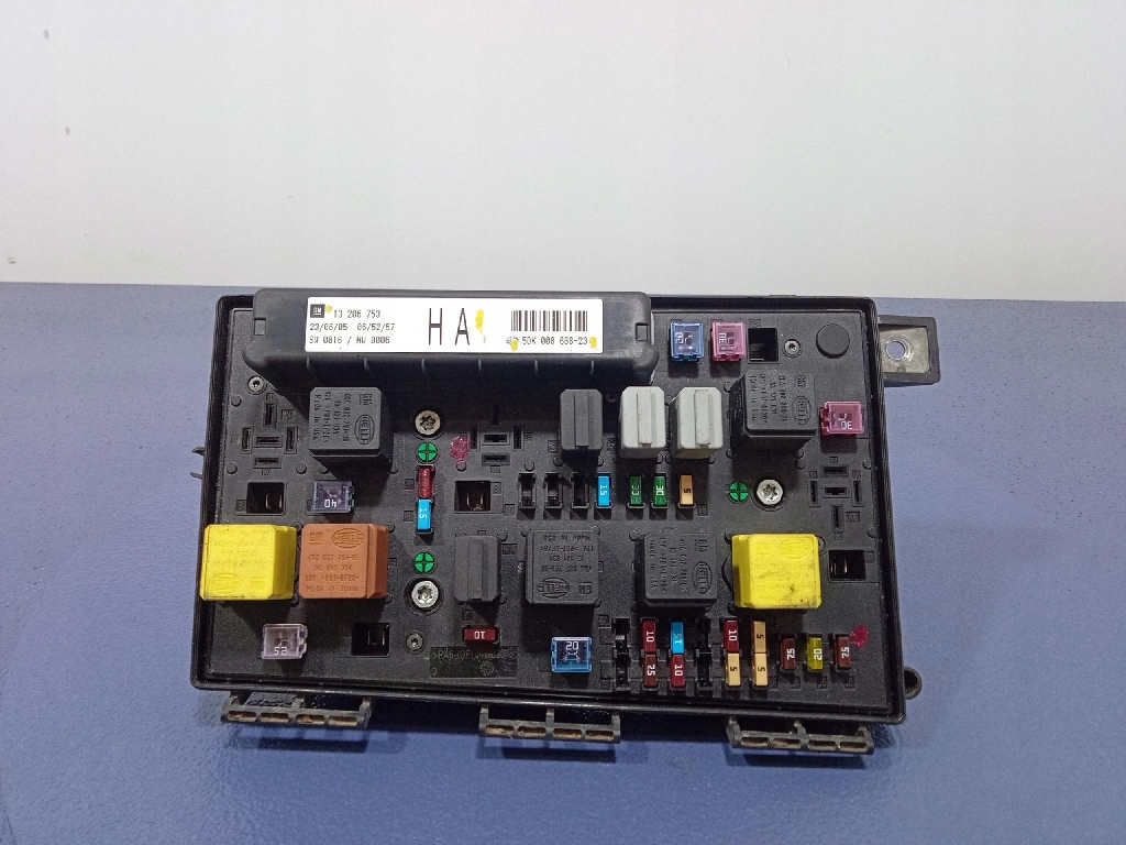 фото №1, Opel astra h 04- коробка предохранителей модуль bsi 13206753