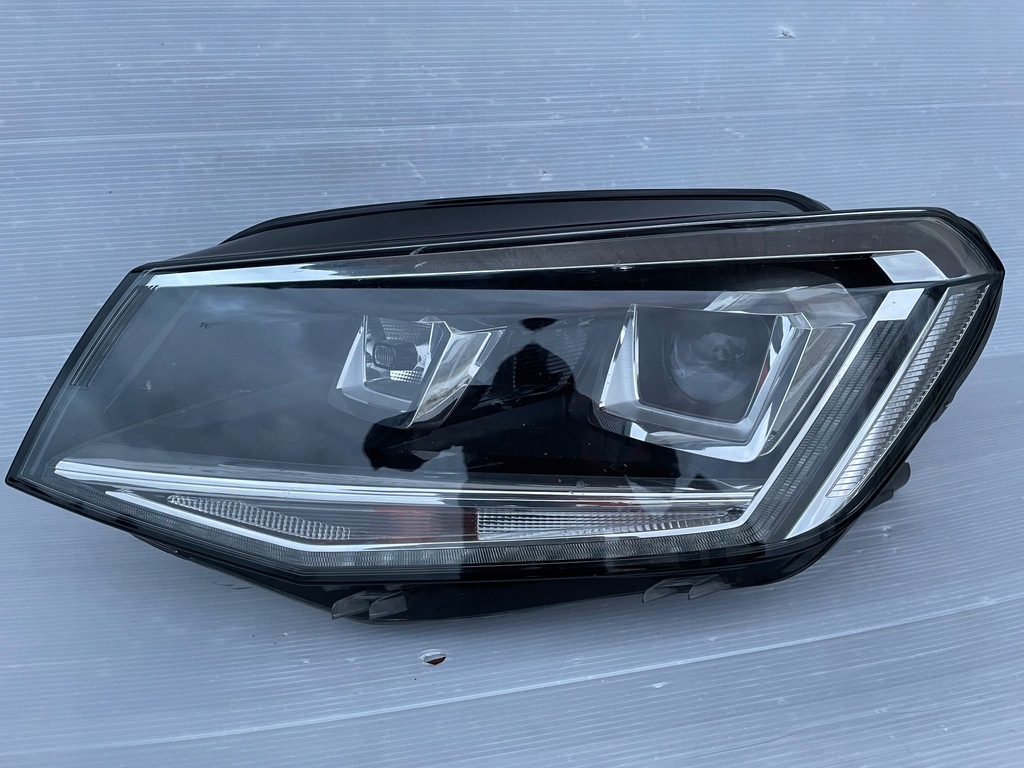 фото №1, Vw caddy лампа левый перед bi ксенон led 2k1941031b