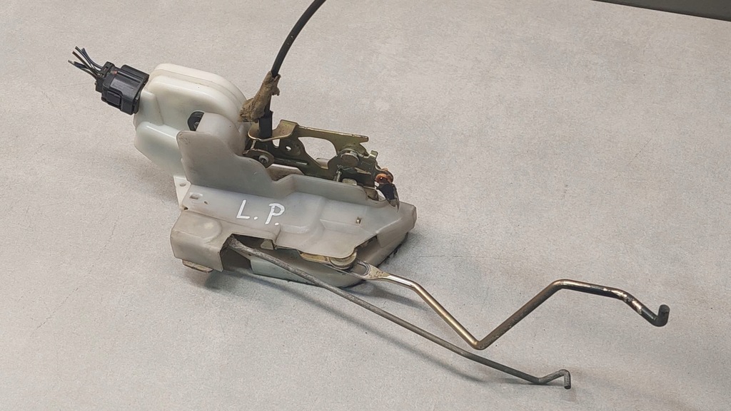 фото №7, Замок дверь левый перед space wagon iii 2.4 gdi