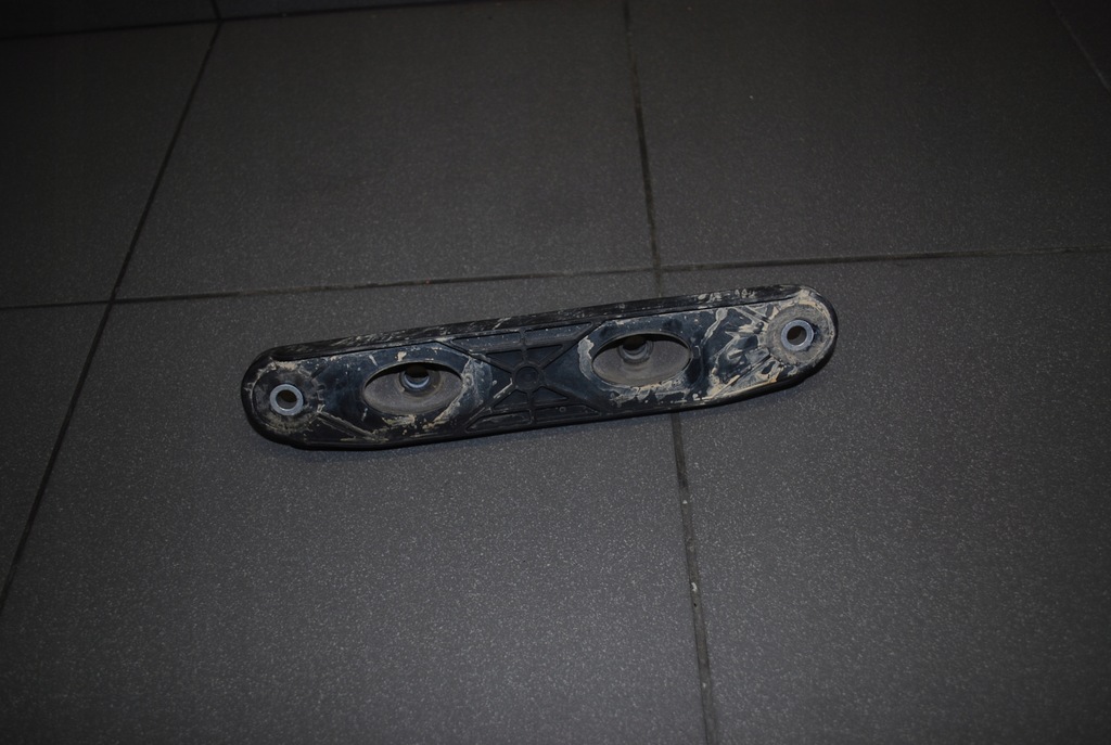 фото №1, Гумовий елемент кронштейн глушника audi a3 8p lift 2.0 tdi