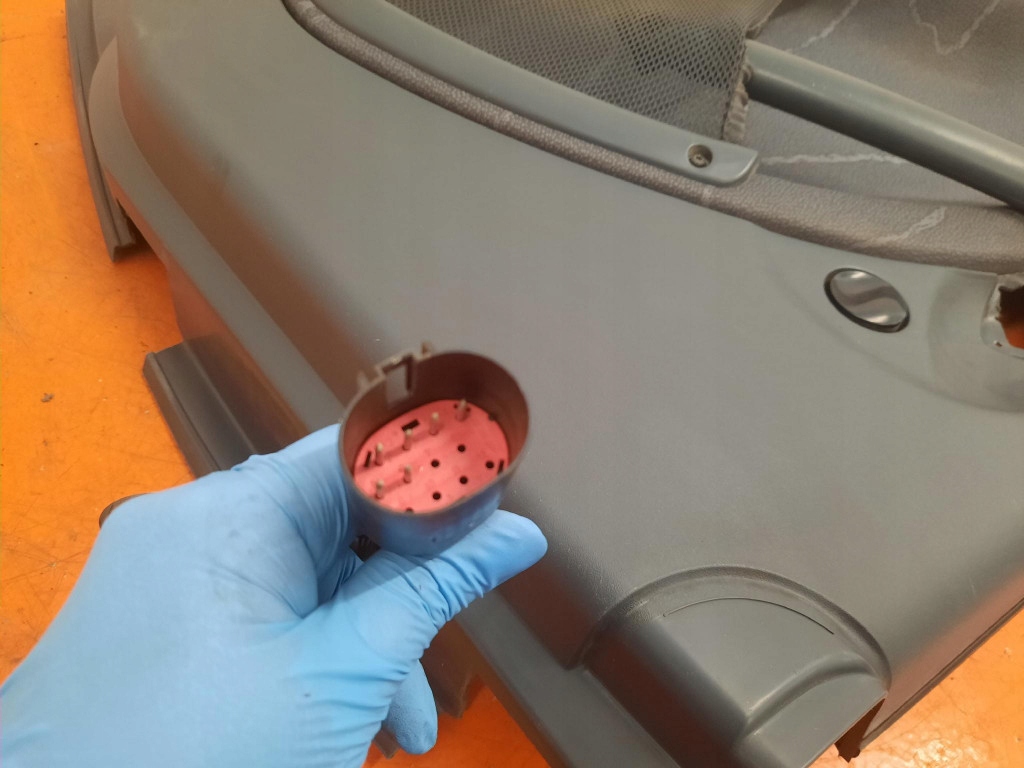 фото №8, Оббивка обшивка двері ліва smart fortwo 450