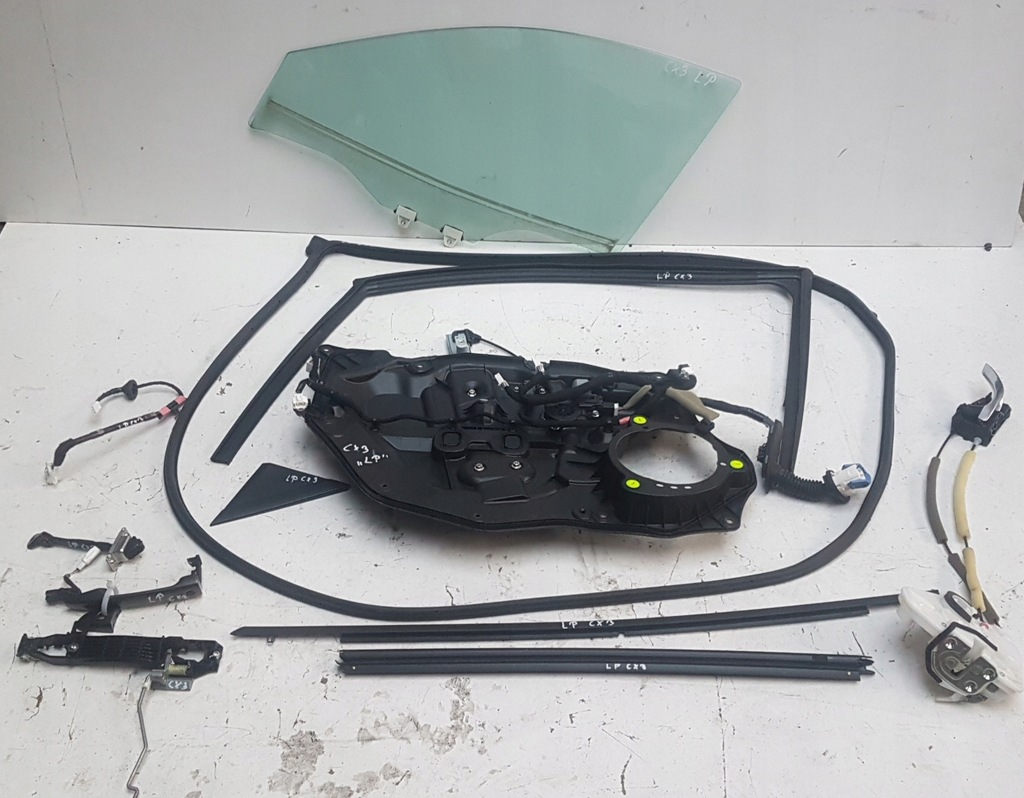 фото №1, Молдинг ущільнювач перед задня ліва права mazda cx3