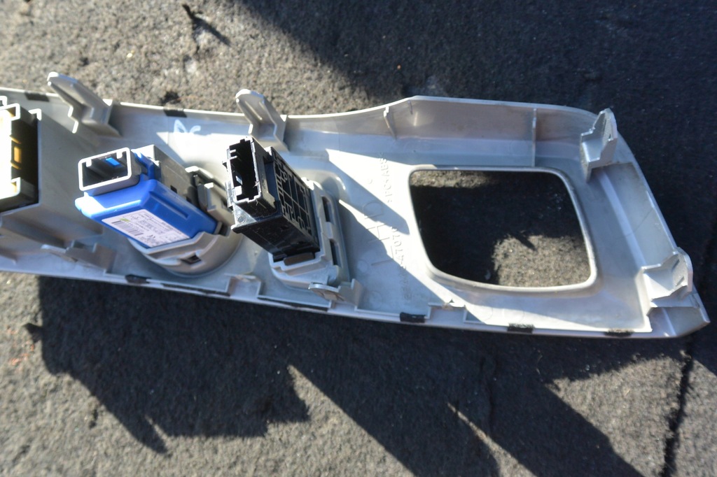 фото №12, Панель переключателей кнопок старт-стоп dekor toyota prius plus + kpl eu