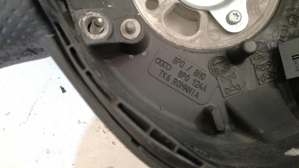 фото №12, Audi a3 8p повітропровід пелюстки перемикання прострочена 8p0124a