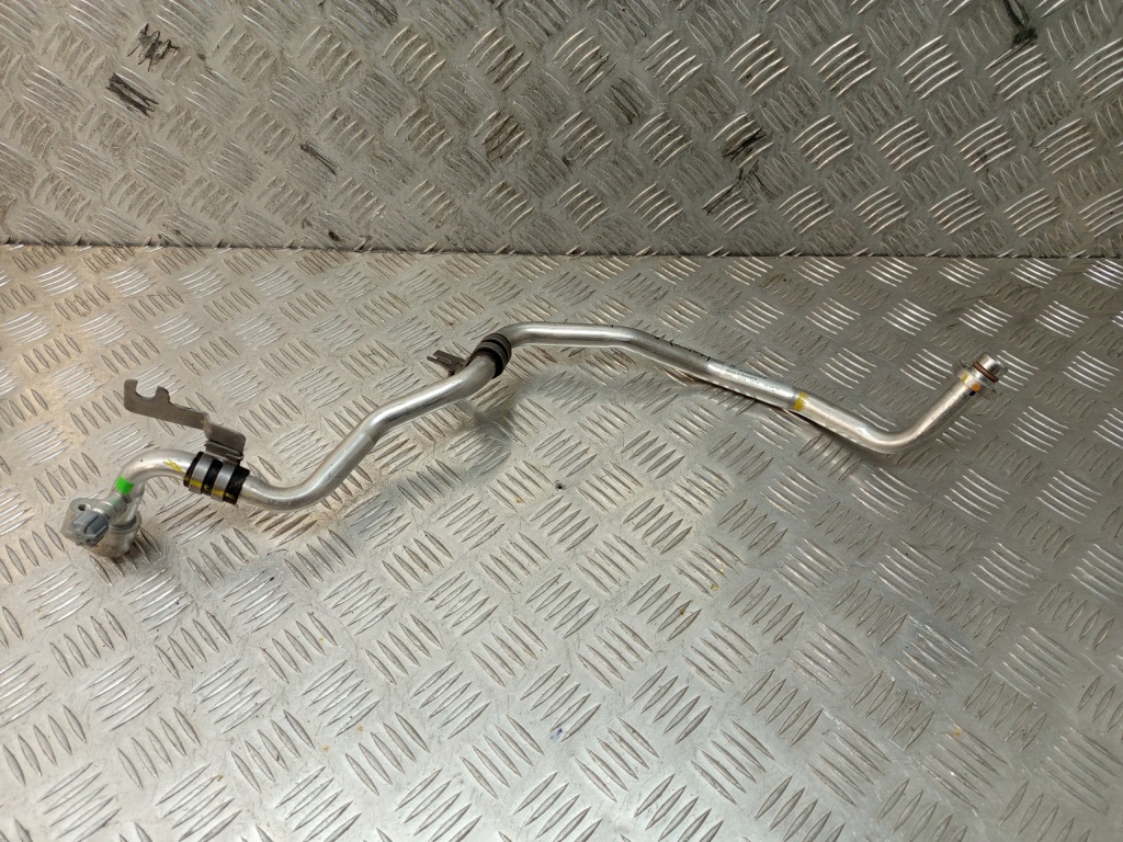 Renault clio v труба пабтрубок  шланг кондиционера 924808928r Киев