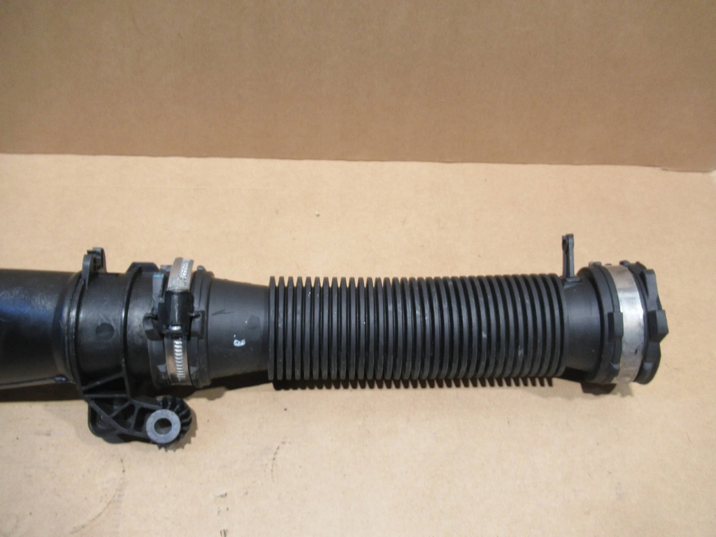 фото №8, Труба воздухозаборник воздуха 8200645723 dacia sandero i