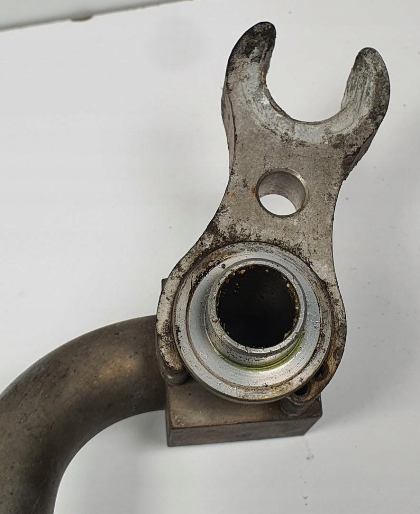 Патрубок шланг трубка кондиціонера mercedes actros mp4 a9608308917 Ціна