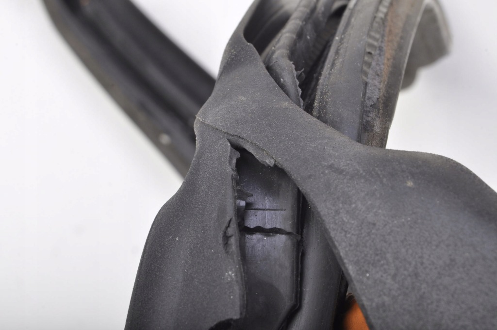 Купить Mclaren mp4 spider прокладка стекло лобовое