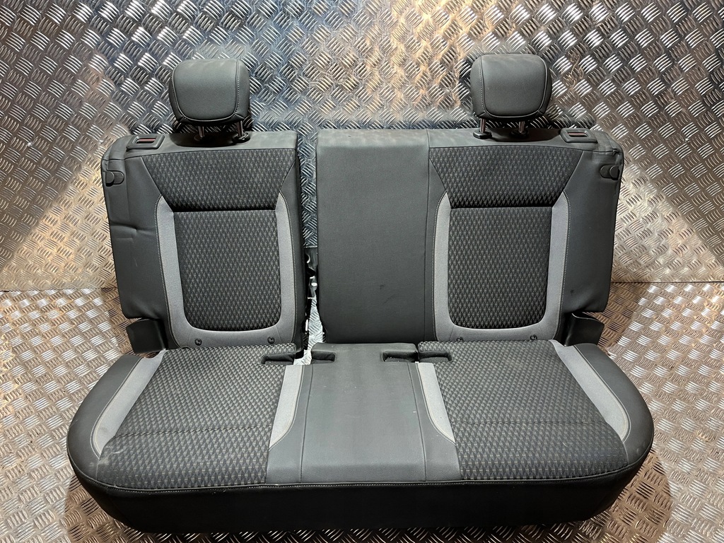 фото №1, Сиденья заднее сиденье задняя задняя болты защёлки opel crossland x 17-