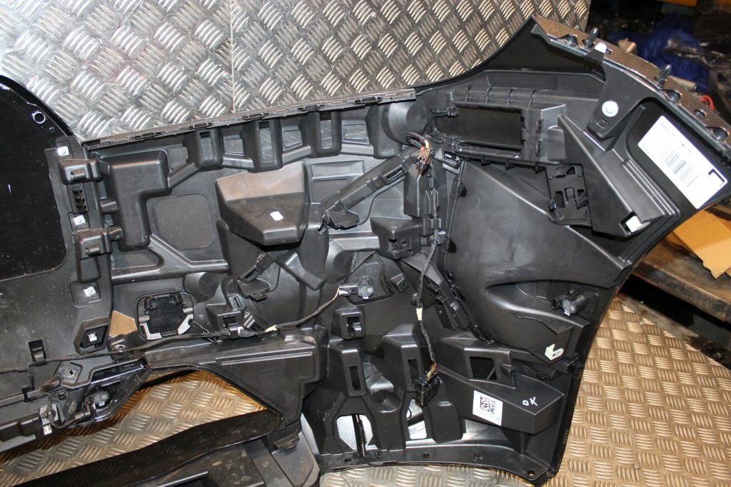 Bmw ix i20 бампер перед mpakiet передний sophistograu в Украине