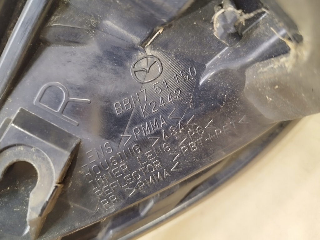 фото №9, Лампа права w крила задня задня mazda 3 ii bl lata 2009-2013 5 двері hb