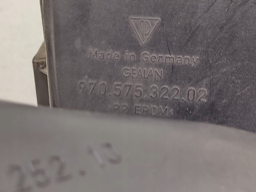 фото №7, Porsche panamera 970 09-13 3.0 tdi впуск направляющая воздуха интеркулер