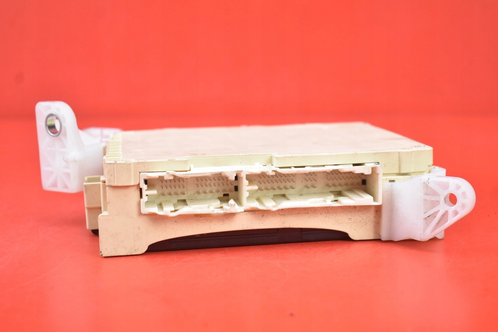 фото №6, Коробка предохранителей 89221-07041 toyota avalon xx40 3.5 v6 268 km 13-18