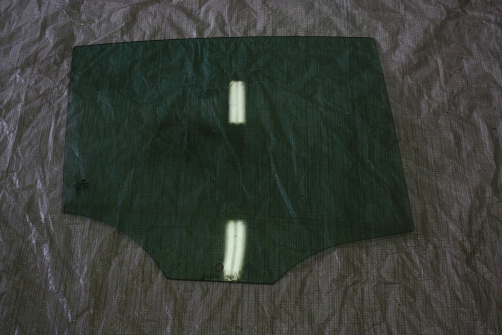 фото №1, Стекло дверь правый задняя vw golf 5 plus