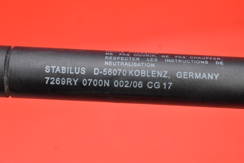 фото №8, Привід гідравлічний капот 30674708 volvo v70 2 ii lift 04-08