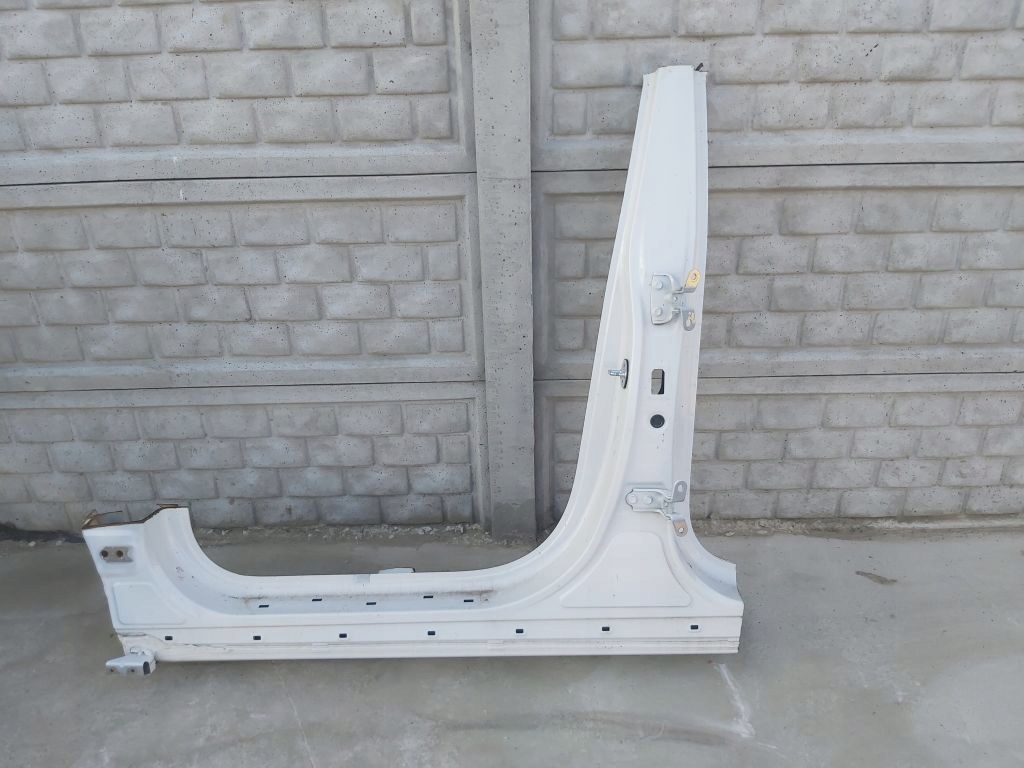 фото №1, Hyundai tucson ii 15-20 порог левый блок двигателя средний