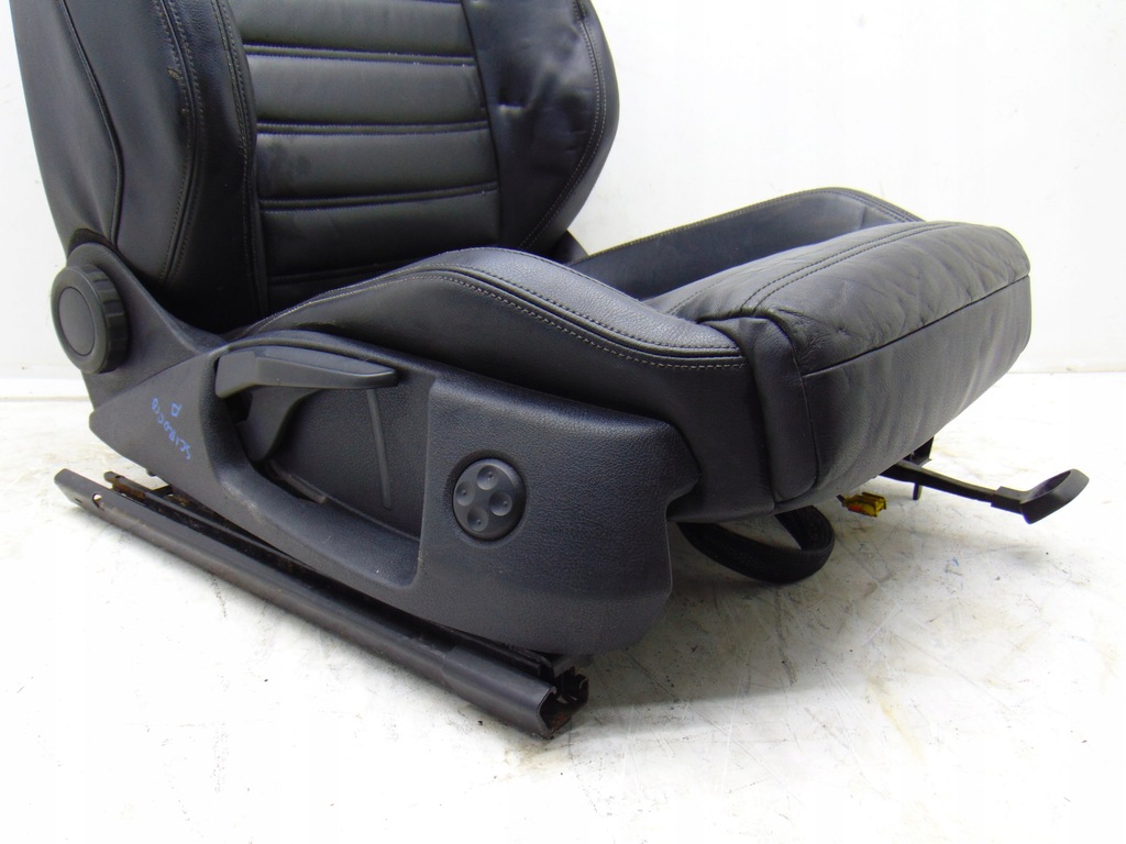 фото №10, Сидіння правий перед передній шкіра пасажир vw scirocco iii 1k8