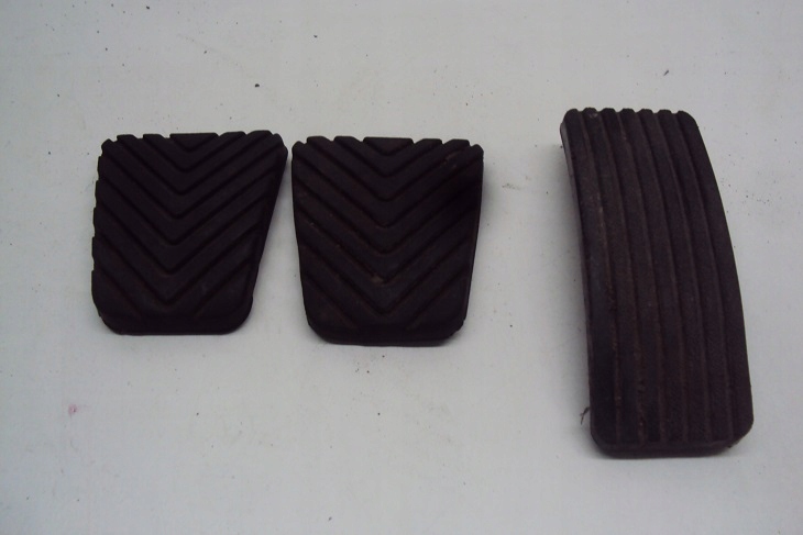 фото №1, Hyundai i20 lift накладки na педалі 2008-14r