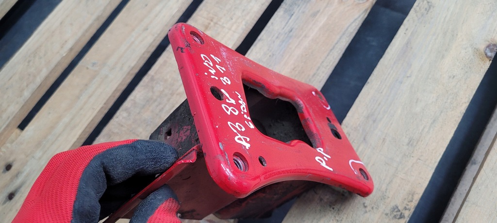 фото №5, A3 8v лонжерон права правий перед наконечник sedan