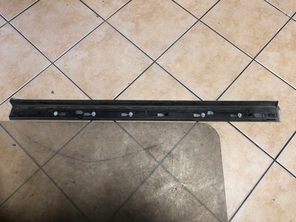 фото №5, Volkswagen оригинальный номер 7n0854939h накладка перед l sharan