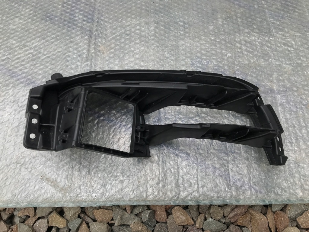 фото №1, Porsche panamera ii 971 левая решётка заглушка 19-