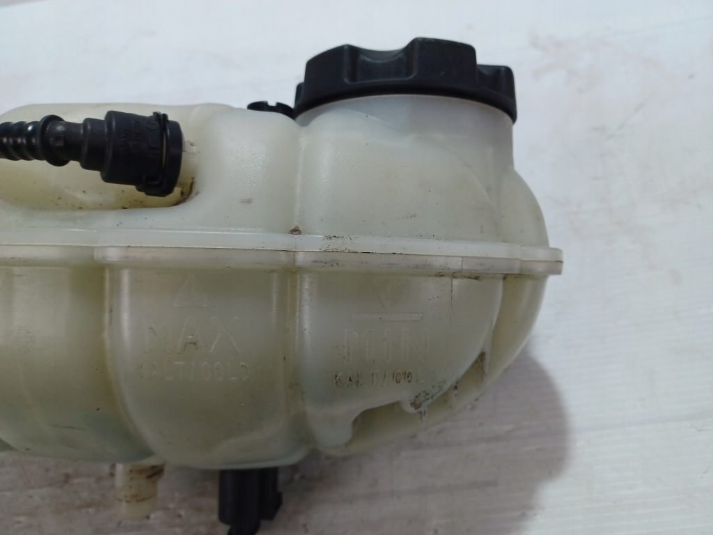 Bmw f20 f30 бак розширювальний 7609468 Ціна