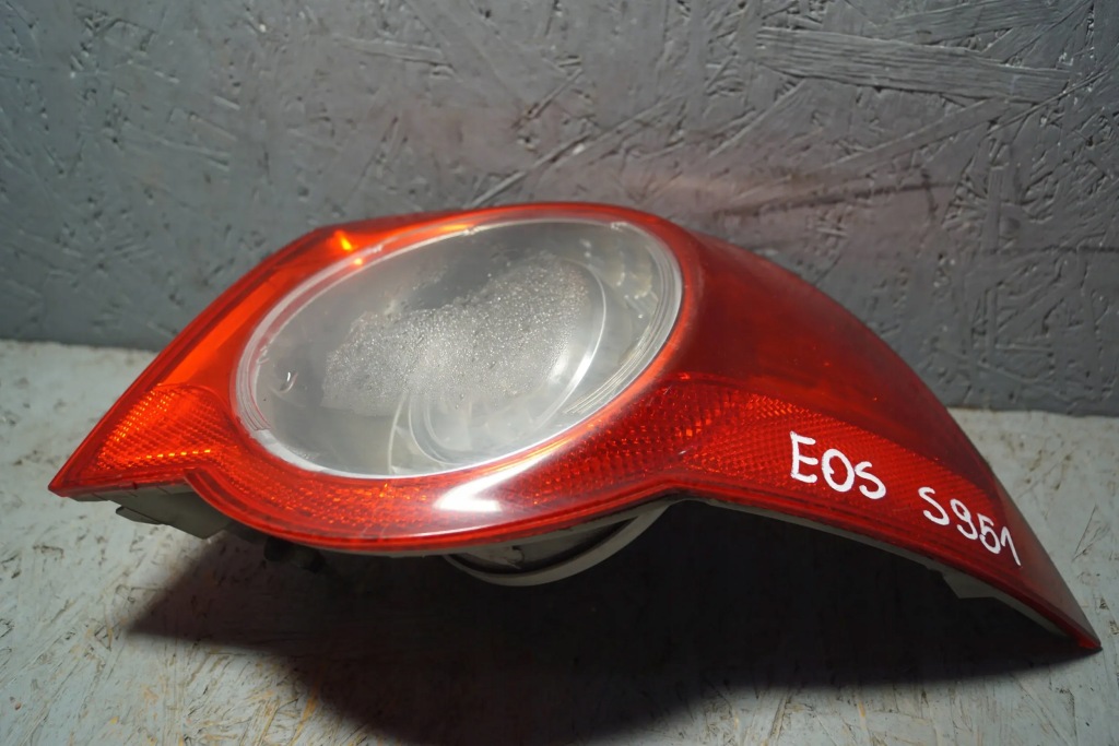 Лампа правий задній vw eos 1q0945096 s951 Недорого
