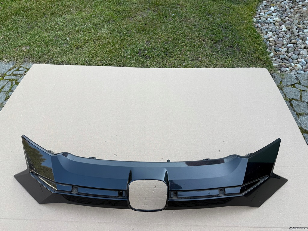 фото №1, Решётка радиатора решётка радиатора передний honda hrv hr-v ii 2015 - 2019 .