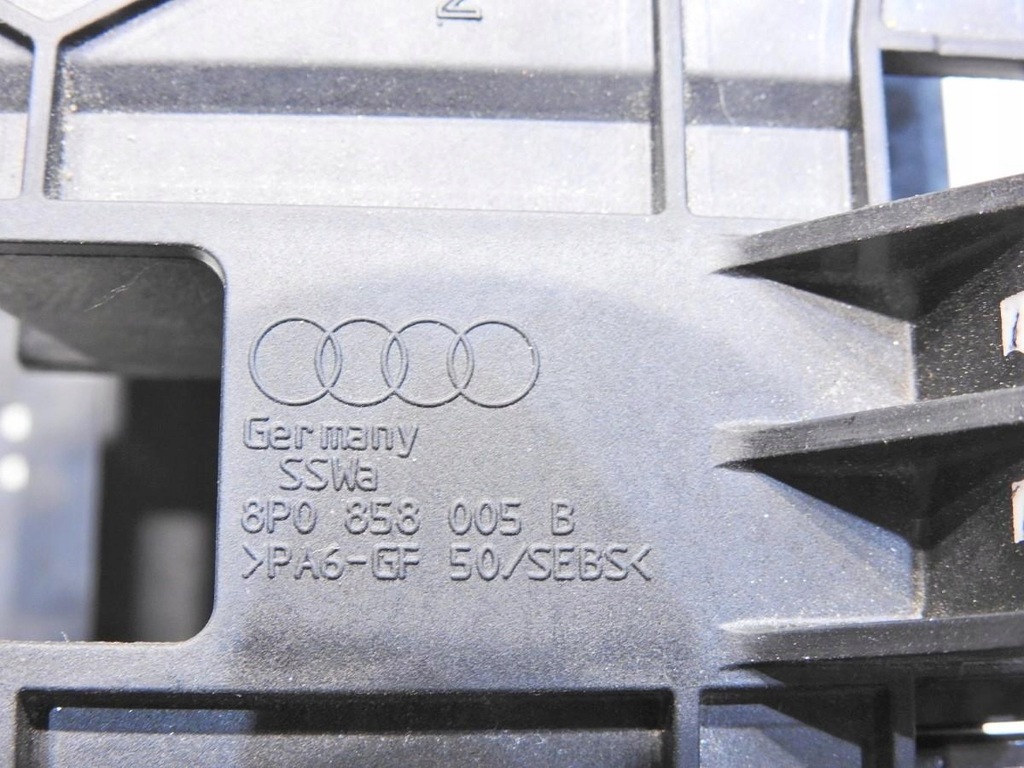 фото №7, Рамка каркас радіо консолі audi a3 8p 8p0858005b