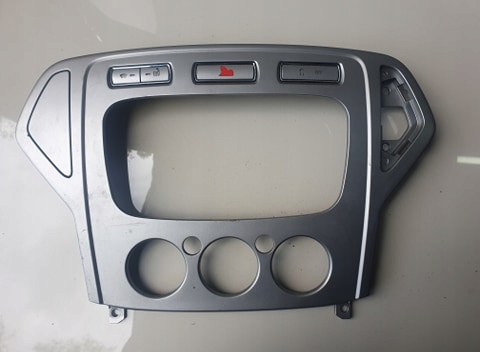 фото №1, Ford mondeo mk4 рамка панели приборной панели 1156520c