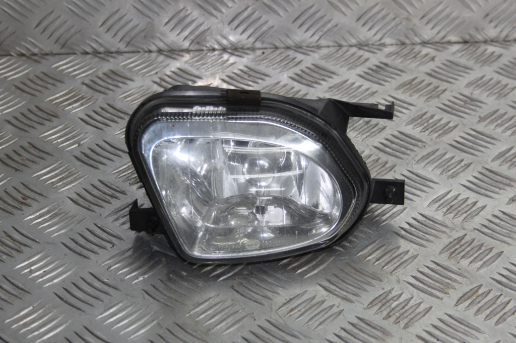 фото №1, Mercedes w211 противотуманная фара avang 2118600656