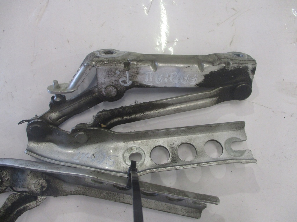 фото №3, Петля петли капот комплект skoda fabia ii scout la7w