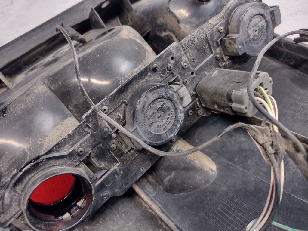 фото №13, Лампа левый задняя dodge grand caravan iv 4 4857601ae