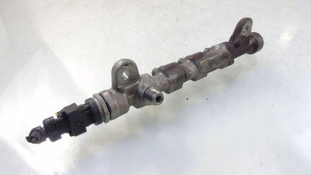 фото №1, Opel insignia a 2.0 cdti молдинг упорскування 55576177