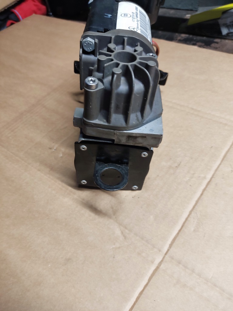 фото №10, Компрессор насос подвеска mercedes a2113200304