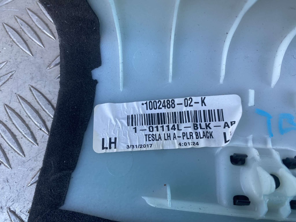 Tesla model s рестайлинг  защита стойка левая правая 1002488 1007440 Недорого