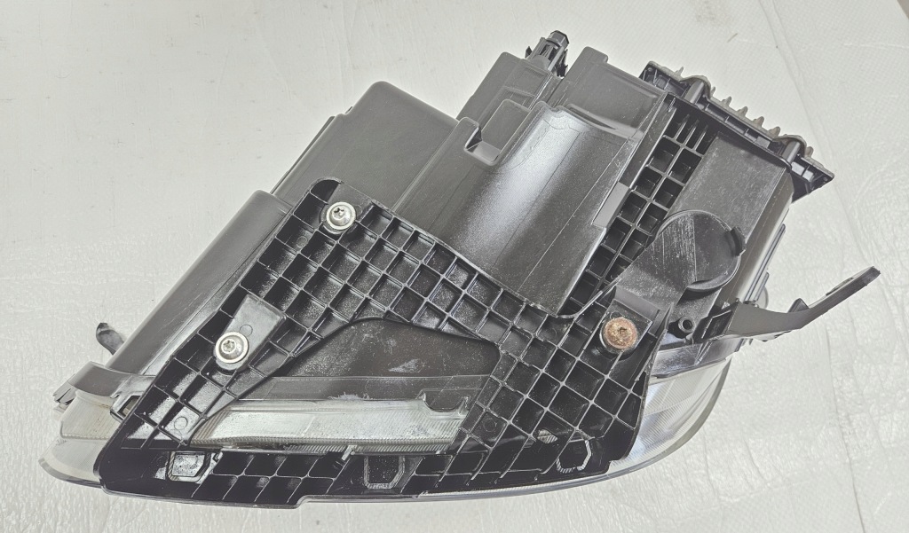 Фара правий передня maserati ghibli рестайлінг  full led 00670106166 Київ