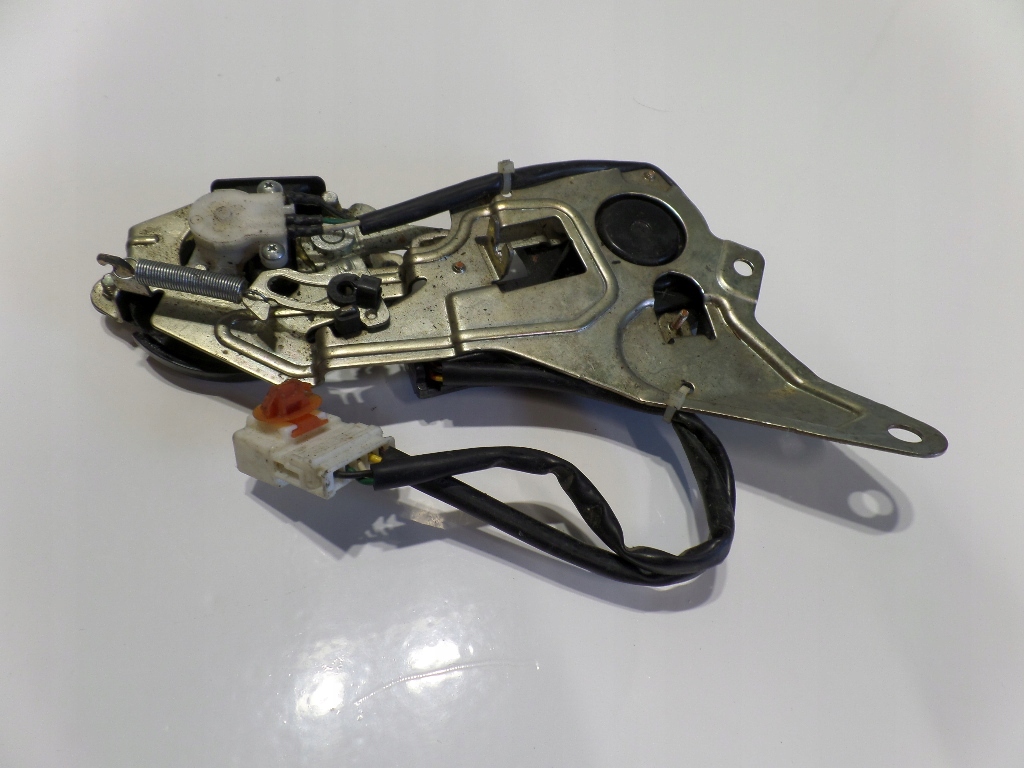 фото №1, Honda legend kb1 iv замок кришки багажника