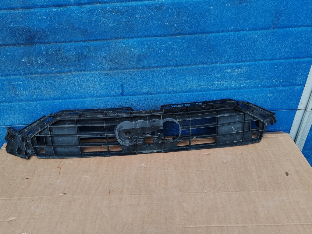 фото №1, Решітка радіатора audi a6 c8 4k0807233