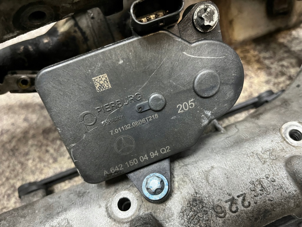 Колектор впускний  впускний правий лівий регулятор w164 ml 3.0 cdi v6 642 w251 Київ