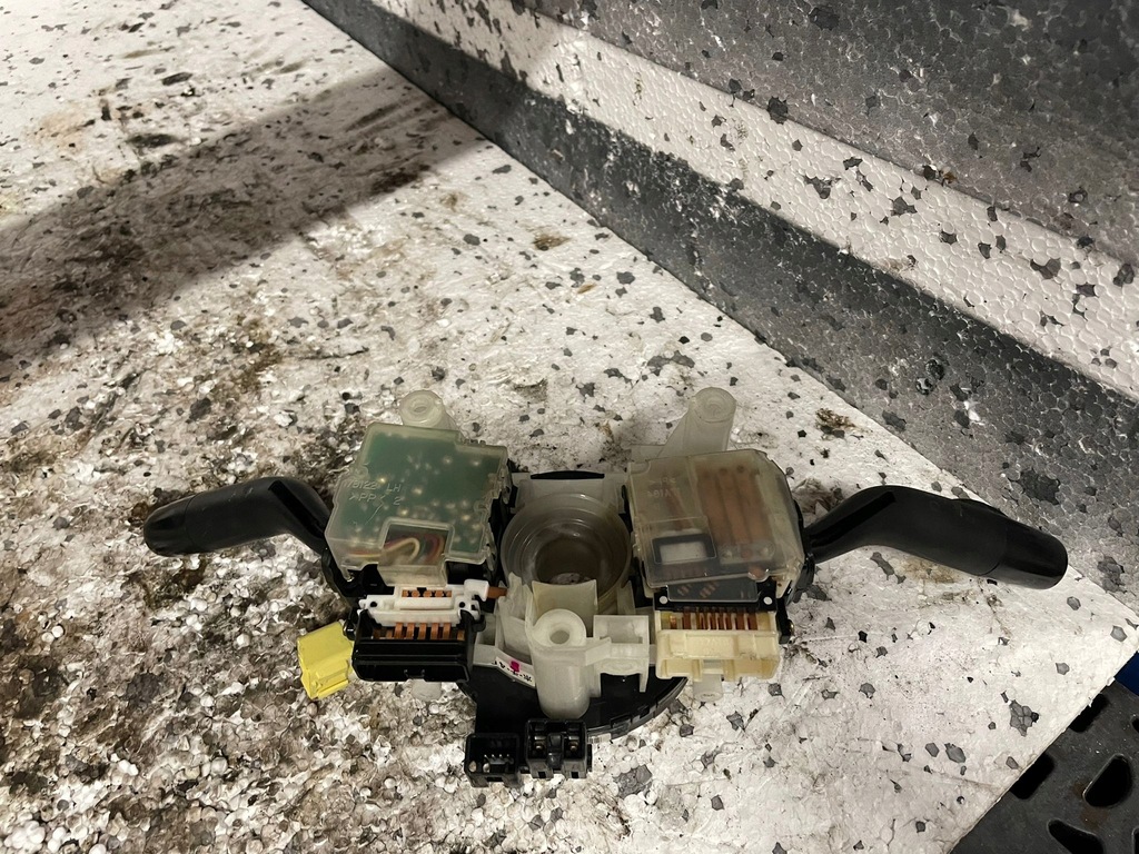 фото №7, Mazda premacy переключатель комбинированный лента подушка безопасности 17b122 17a164 17b366