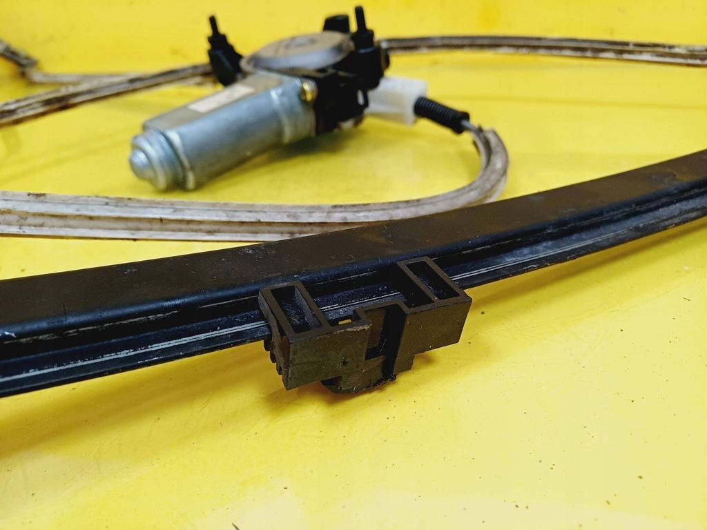 фото №6, Підйомник вікон лівий перед voyager iv 2 pin ay262100-1423 nr196