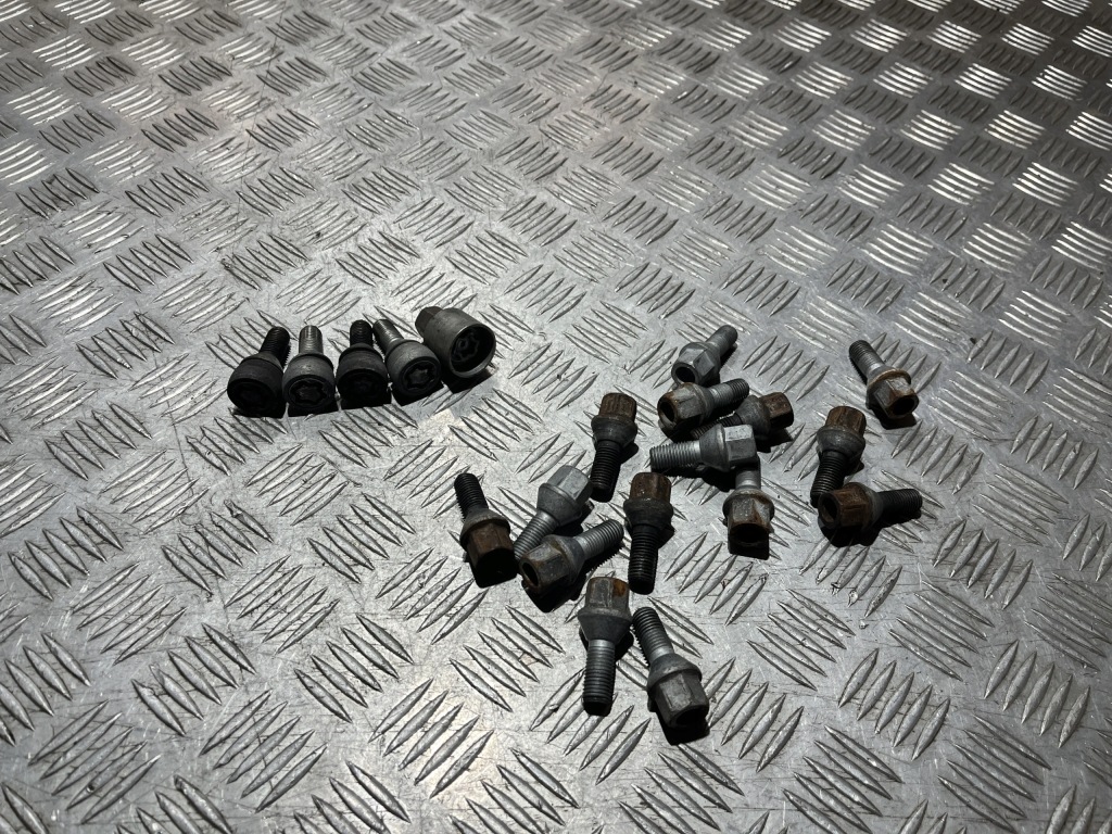 фото №1, Секретки болти kół renault clio v 19-