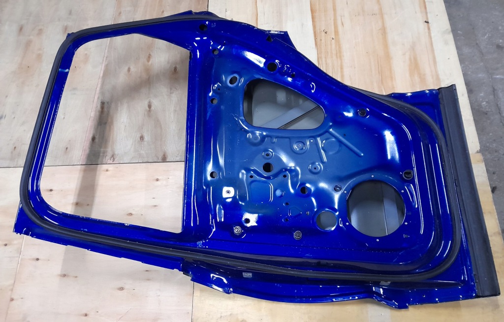 Vw touareg r-line 760 дверь правый задняя Цена