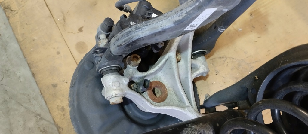 фото №6, Поворотный кулак ступица рычаг подвеска левый задняя vw t-roc 1.5 tsi 20r