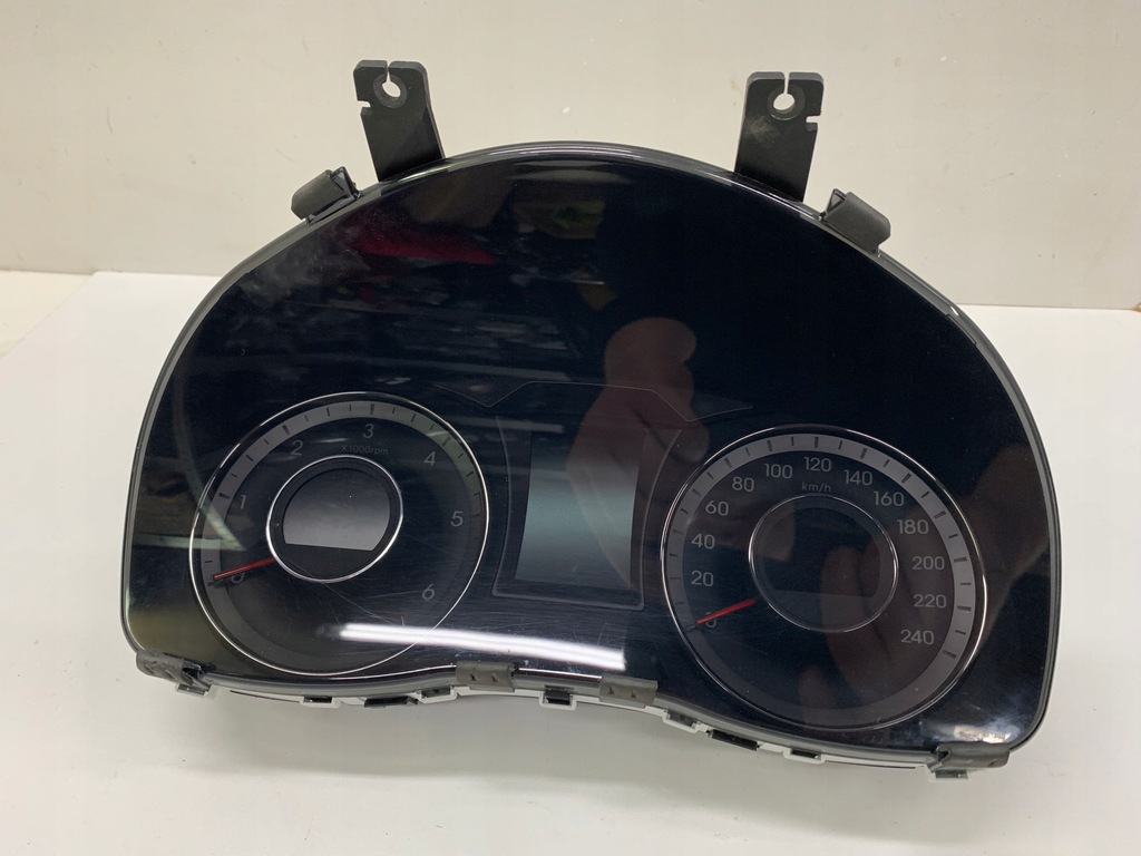 фото №1, Hyundai i40 счетчик 94001-3z046
