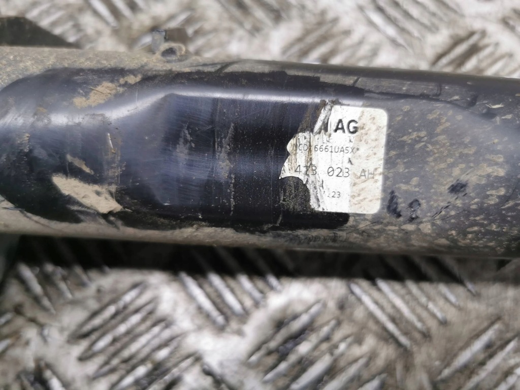 Audi a3 8y 2023 правая сторона амортизатор оси  передней с пружина Киев